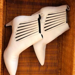 Ankle boots white leather size 6.5
